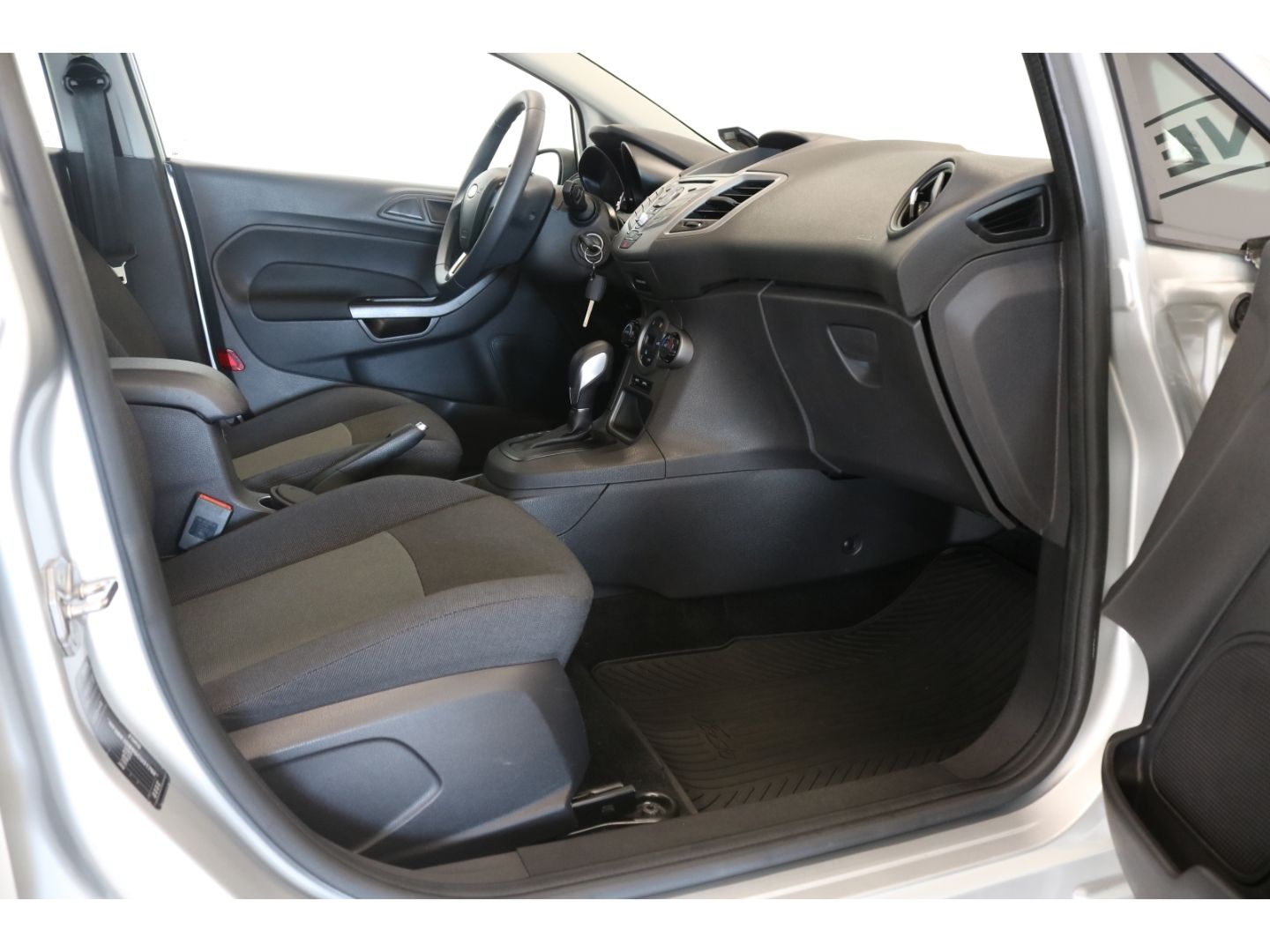 Fahrzeugabbildung Ford Fiesta 1.6L Duratec Automatik Klimaanlage