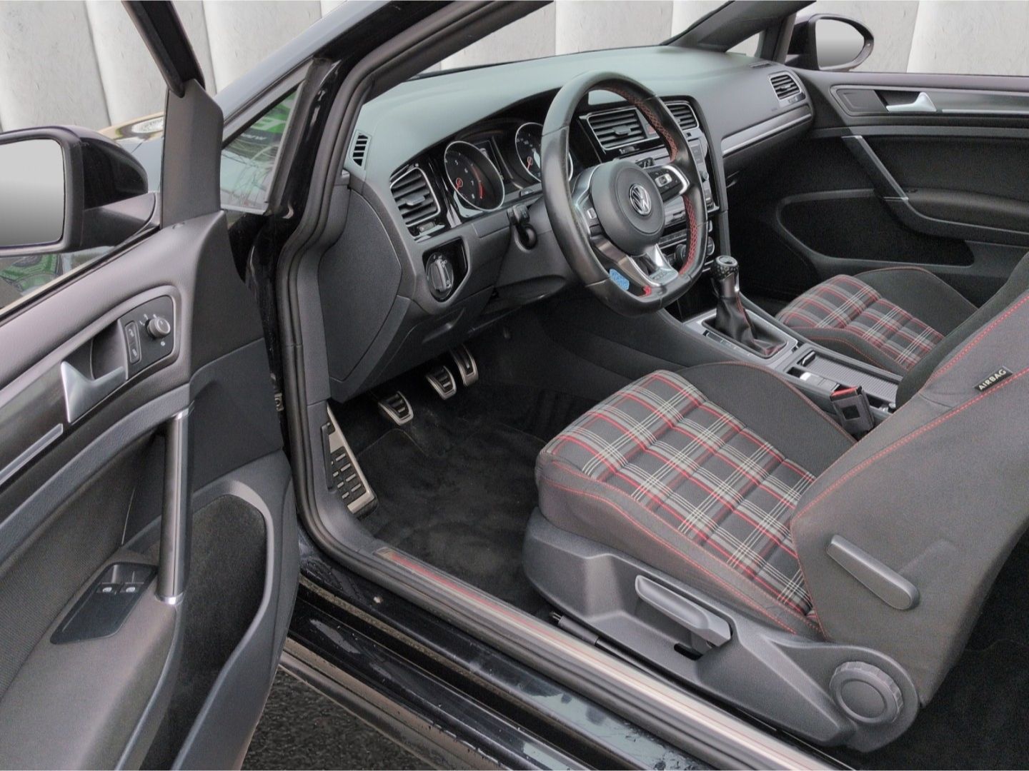 Volkswagen Golf GTI VII 2.0TSI*LED SHZ PDCv+h 2-Zon-Klima foto 5