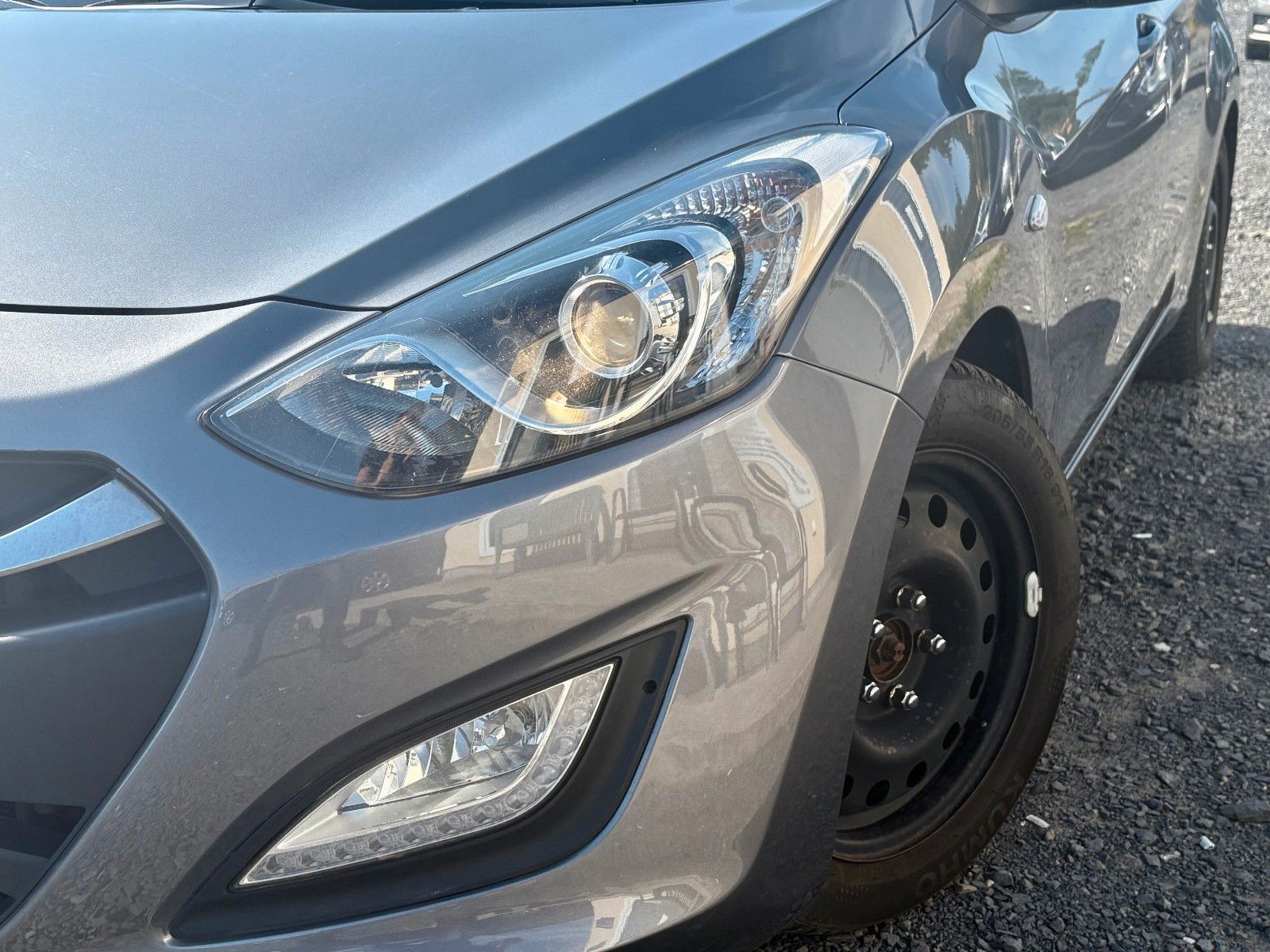 Fahrzeugabbildung Hyundai i30 1.6 CRDi 81kW Klima 2.HAND PDC Freisprech
