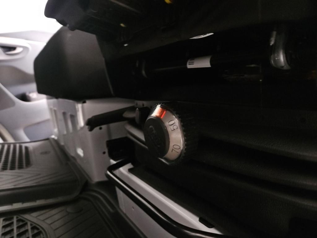 Fahrzeugabbildung Mercedes-Benz Sprinter 315 Kasten L3H2 Schwingsitz 360°SHZ Nav