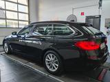 BMW 530 i Touring*HUD*LED*8fach*Shzg vo+hi*Leder*Nav - BMW 530 mit Benzin-Antrieb: Kombi, Automatik