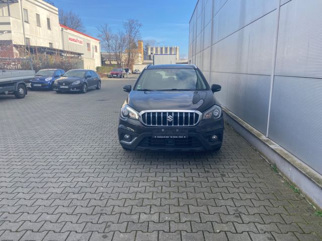 Suzuki (SX4) S-Cross Komfort plus 4 × 4 Panorama Navi