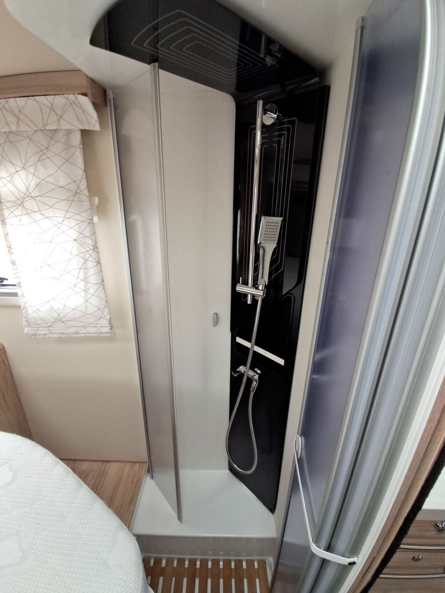 Fahrzeugabbildung Eura Mobil Profila RS 695 QB Sat,TV,Markise,Fahrradträger