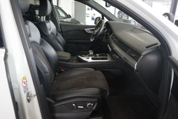 Audi Q7 - 10