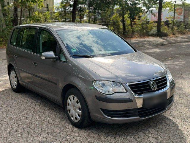 Volkswagen Touran 2009 — photo 8