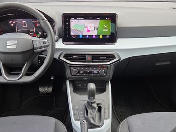 Fahrzeugabbildung SEAT Arona Road Edition 1.0 TSI DSG Klima Navi