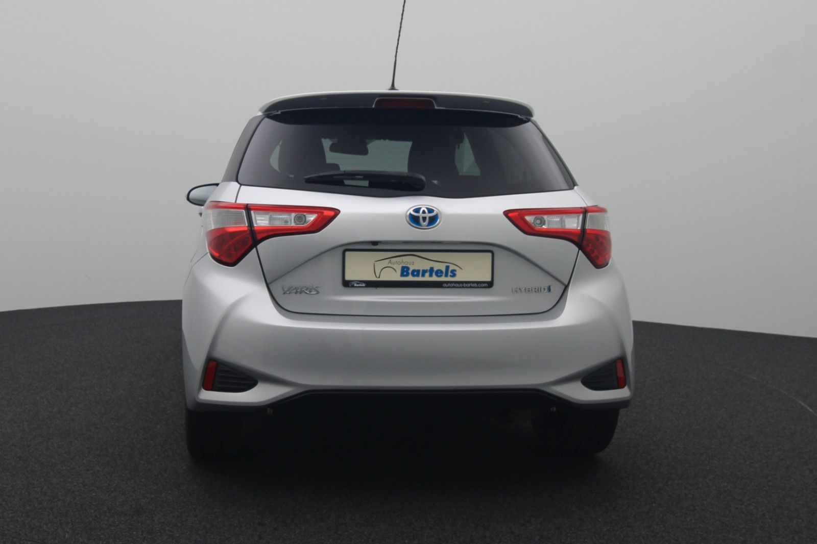 Fahrzeugabbildung Toyota Yaris 1.5 Hybrid CVT NAVI