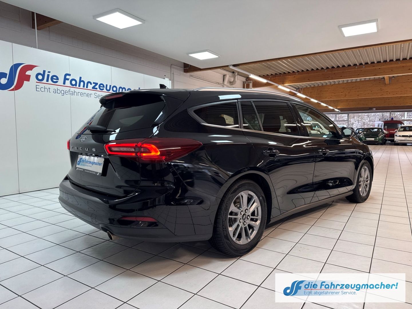 Fahrzeugabbildung Ford Focus Turnier Titanium X Navi Digitales Cockpit