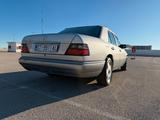 Mercedes-Benz E 420 (W124) V8 | Deutsche Auslieferung | - Mercedes-Benz E 420 mit Benzin-Antrieb: Automatik