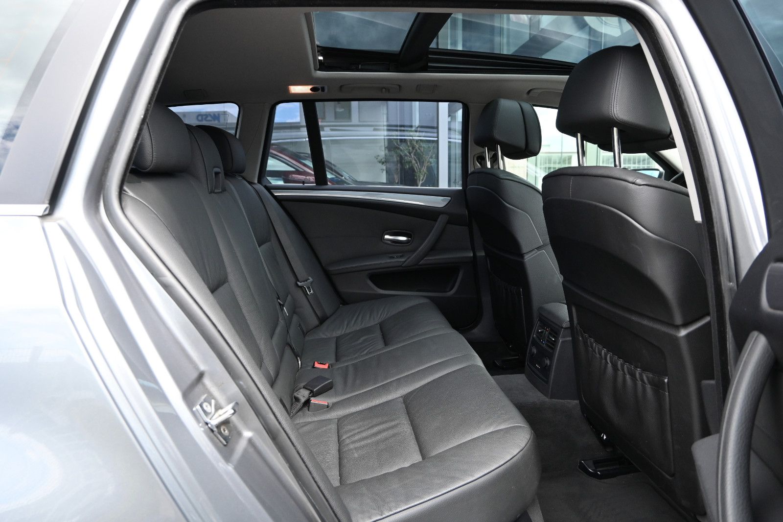 Fahrzeugabbildung BMW 530d Touring °AHK°AKTIVLENK.°DYNAMIC-DR.°KOMF.SI