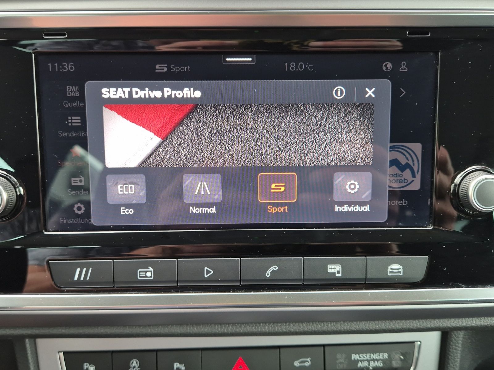 Fahrzeugabbildung SEAT Ateca TSI FR LED AHK CarPlay AID ACC RFK SHZ