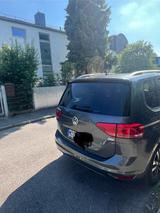 Volkswagen Touran 7-Sitzer 1.5 TSI ACT OPF DSG IQ.DRIVE - VW Touran Gebrauchtwagen in München
