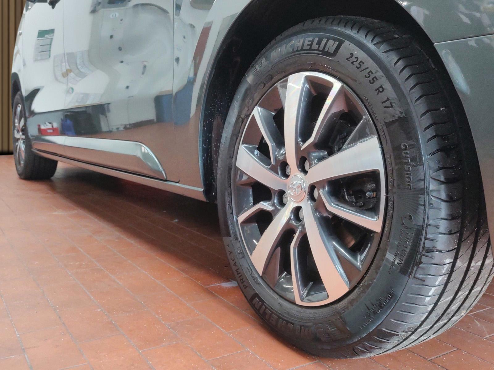 Toyota ProAce Verso L1 Lounge Automatik 6-Sitzer