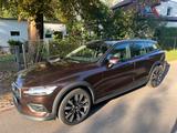 Volvo V60 Cross Country D4 AWD Geartronic Pro Pro - Volvo V60 Cross Country mit Diesel-Antrieb