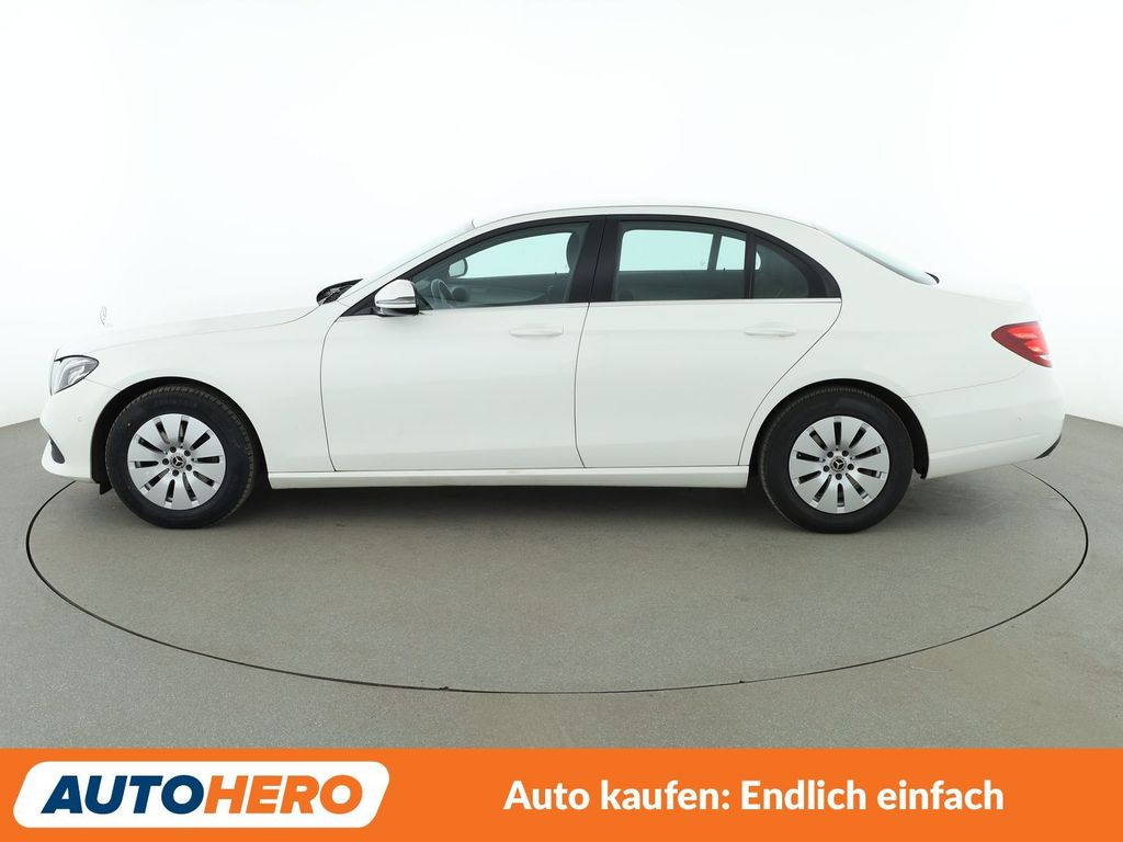 Image of Mercedes-Benz E 200