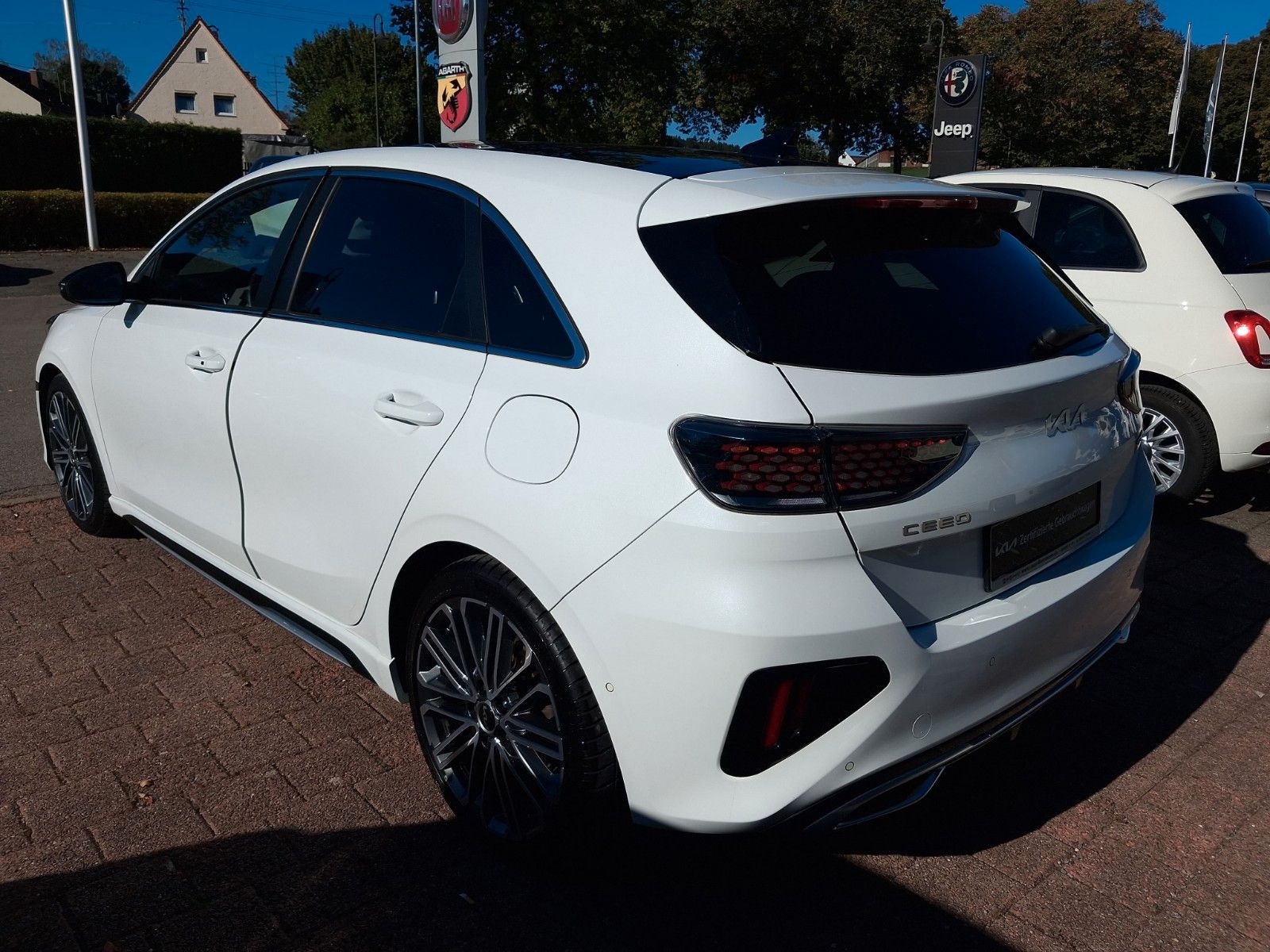 Fahrzeugabbildung Kia cee'd / Ceed GT line Pano LED Leder Navi uvm.