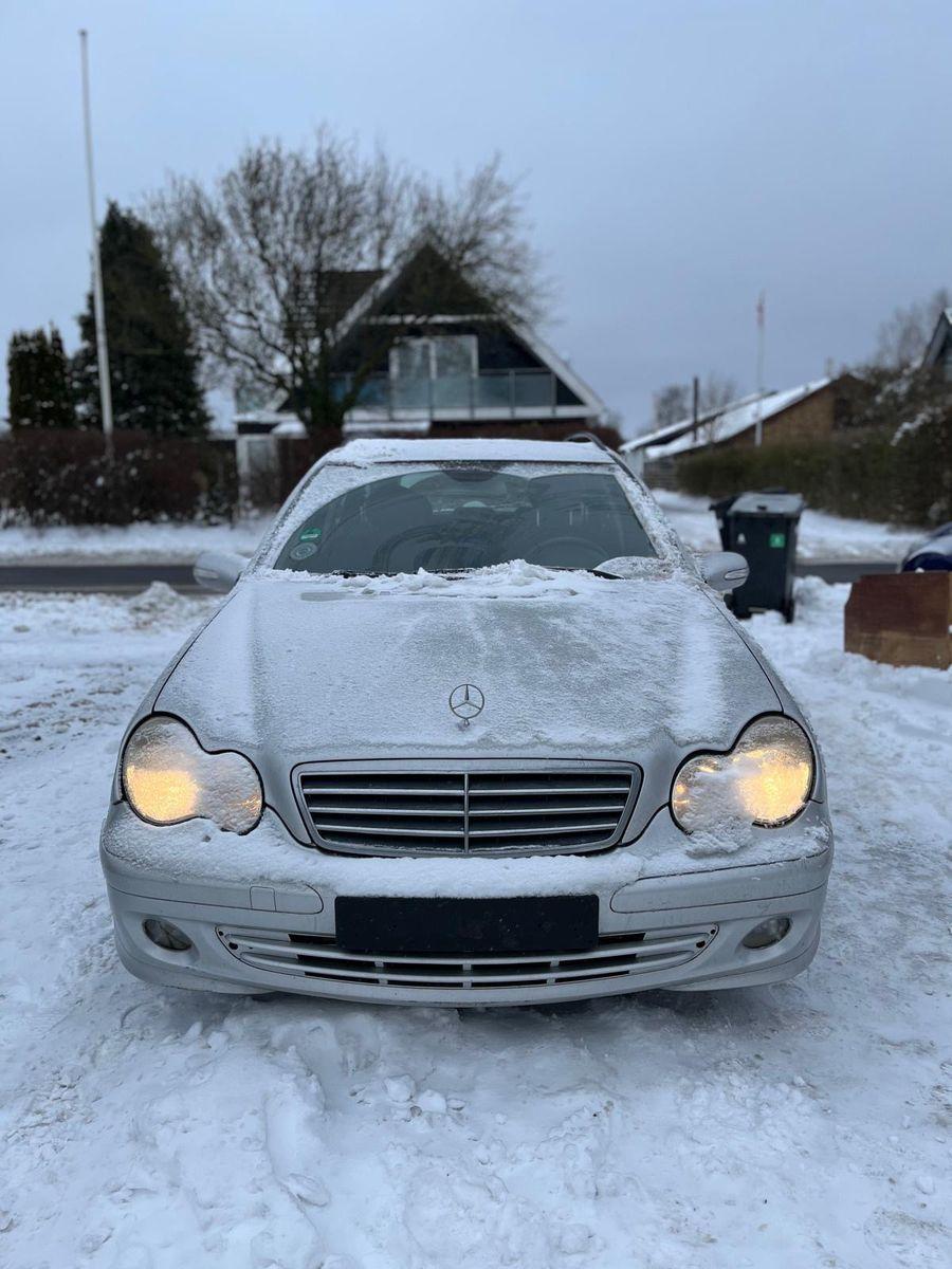 Mercedes-Benz C180 2006 — photo 7