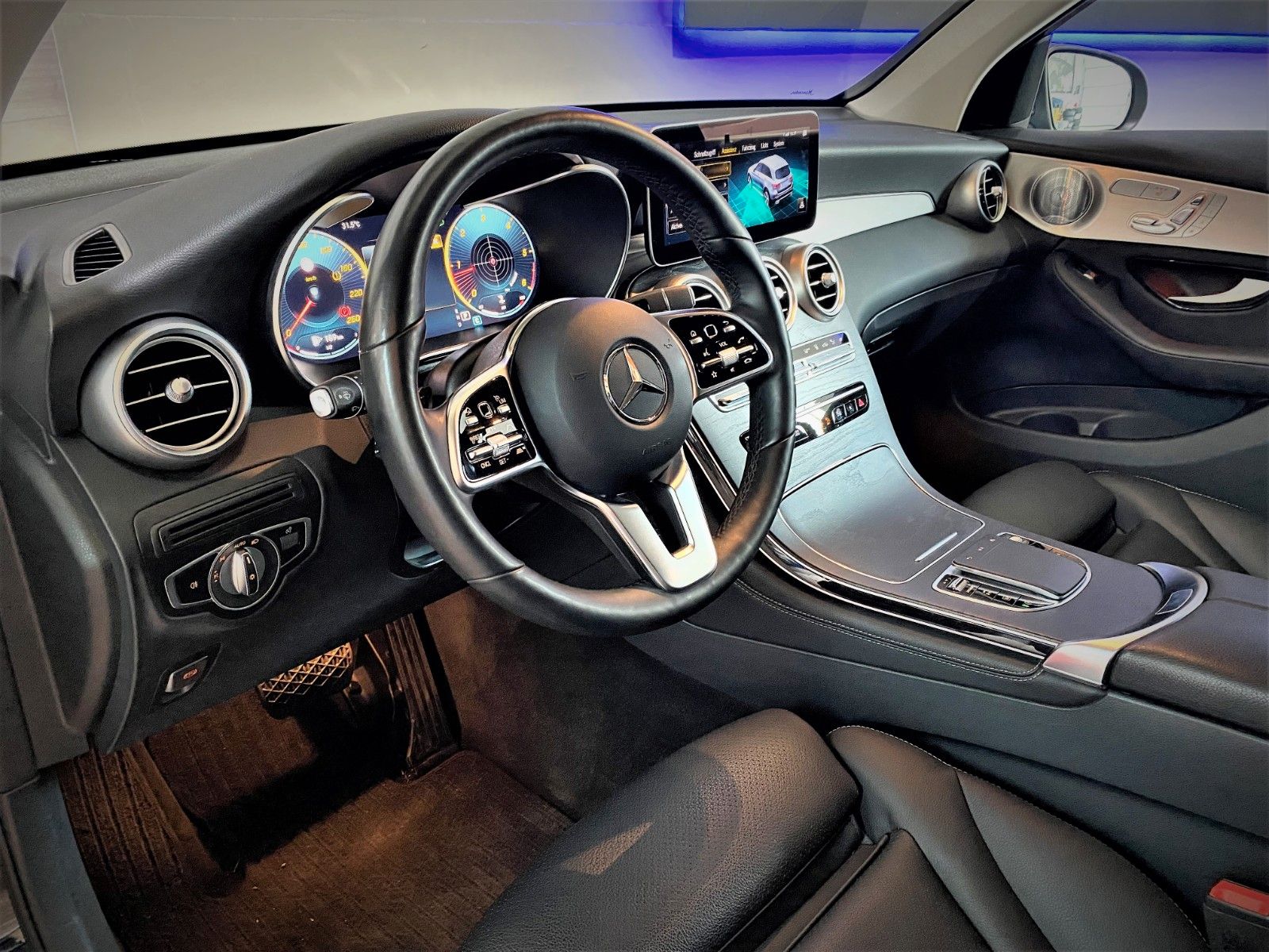 Fahrzeugabbildung Mercedes-Benz GLC220d 4Matic*AHK*Standhzg*OffRoadPro*Burmester
