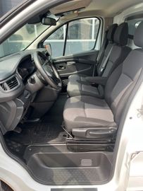 Renault Trafic - 10