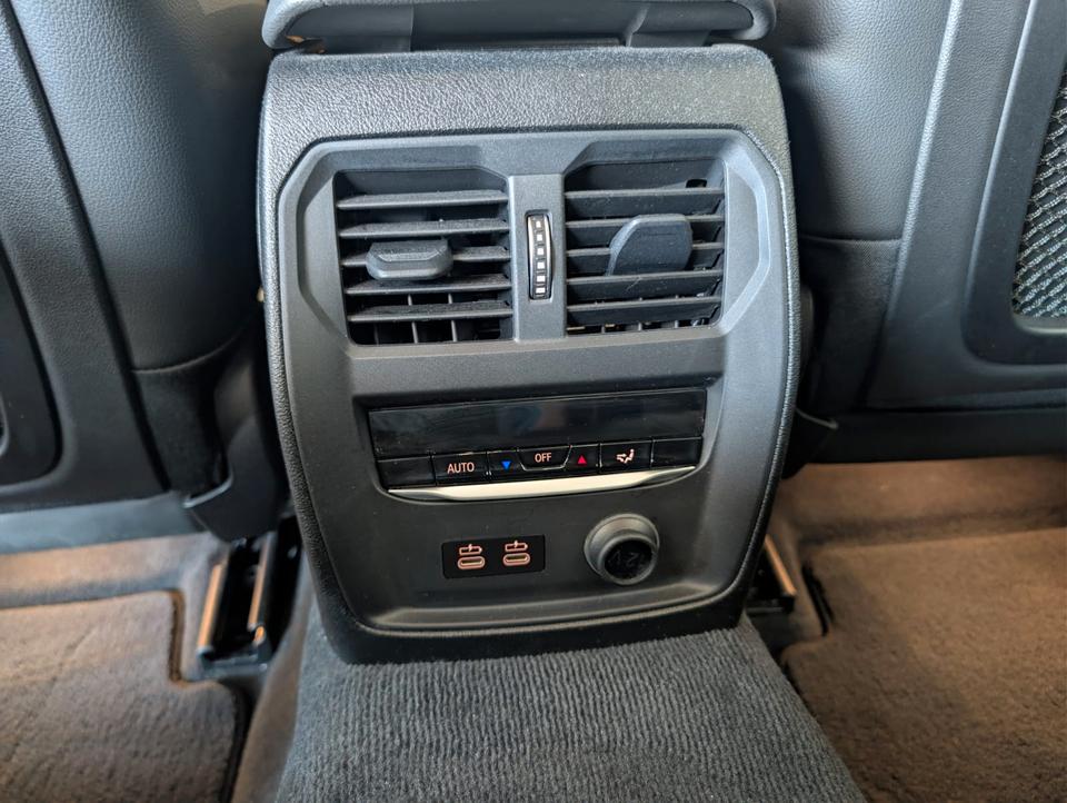 BMW 320i Limousine