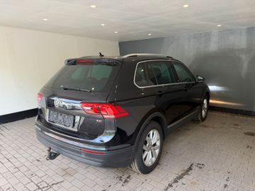 Volkswagen Tiguan - 5