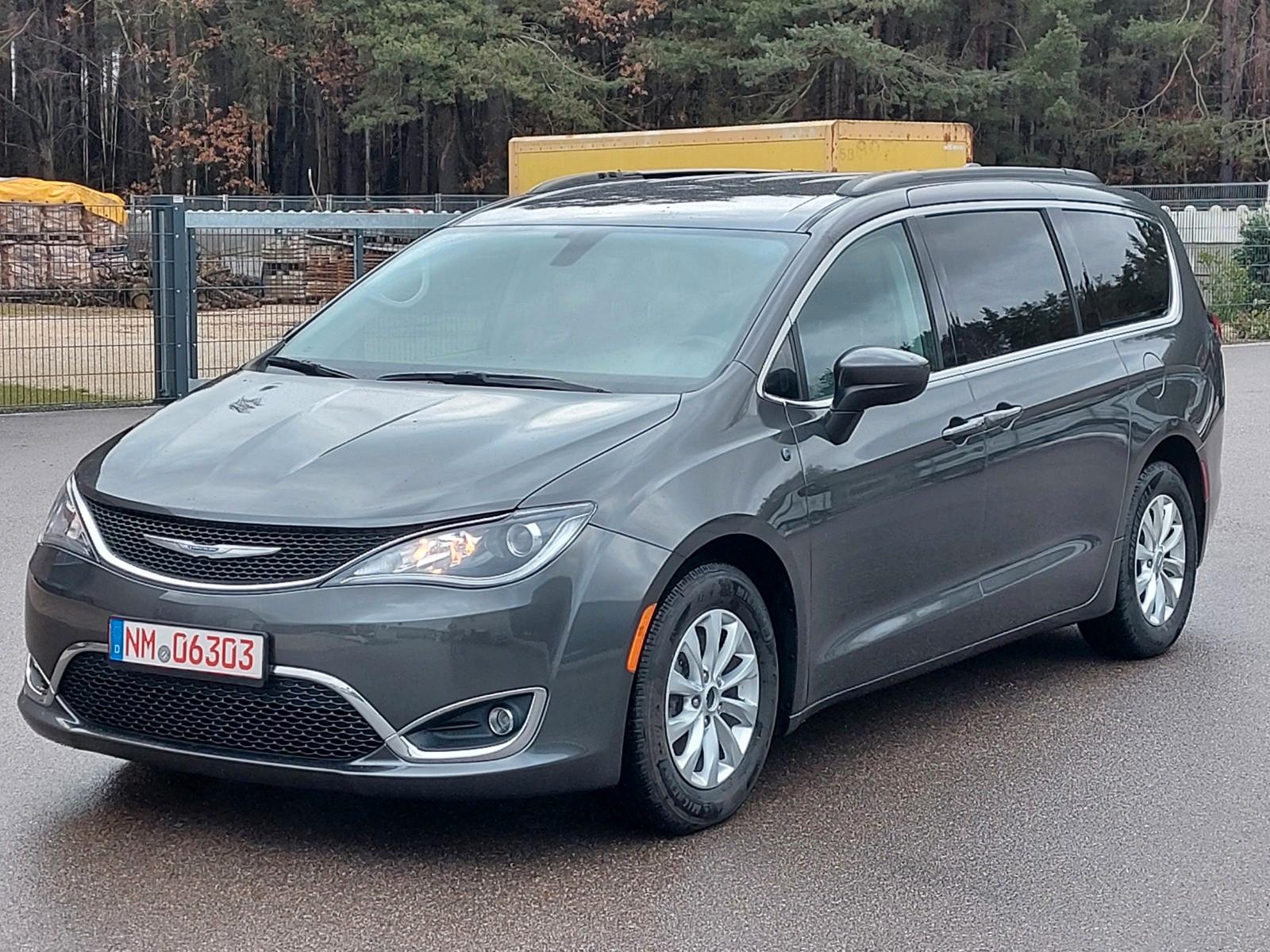Chrysler Pacifica 3.6 V6 - LEDER - NAVI - 7*Sitzer