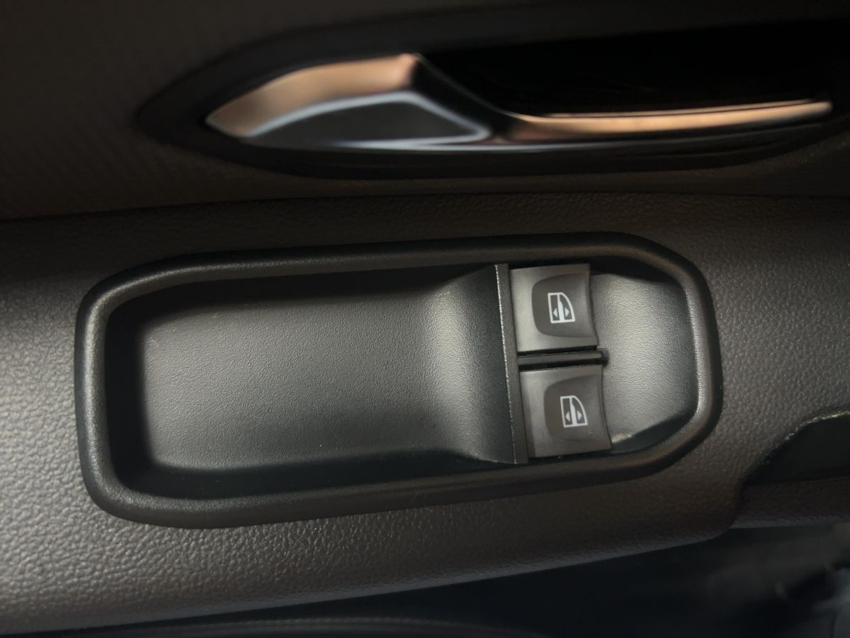 Fahrzeugabbildung Renault Express Extra TCe 100 FAP Easy Link 8" Klima