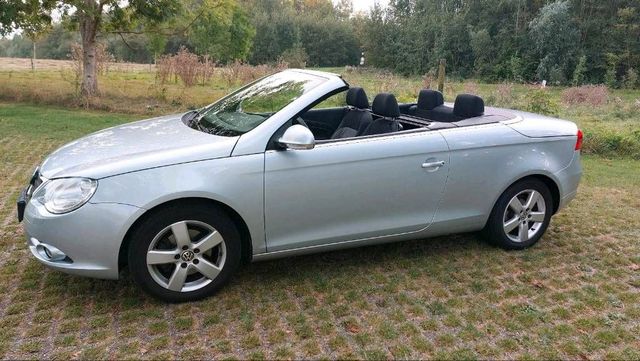 Volkswagen CABRIO VW EOS 1,4 TSI /122 PS /AHK /STEUER...