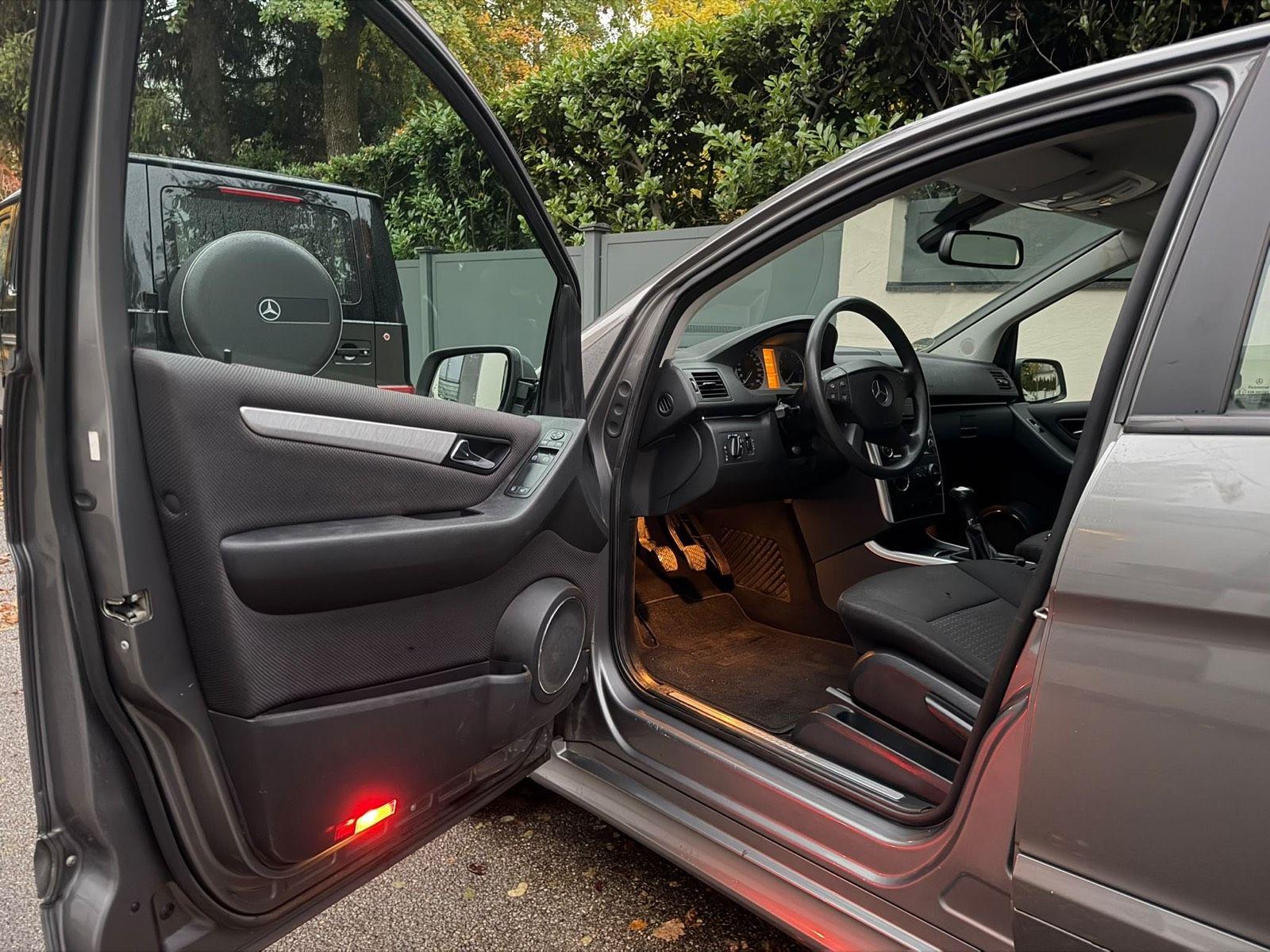 Mercedes-Benz B170 2008 — photo 8