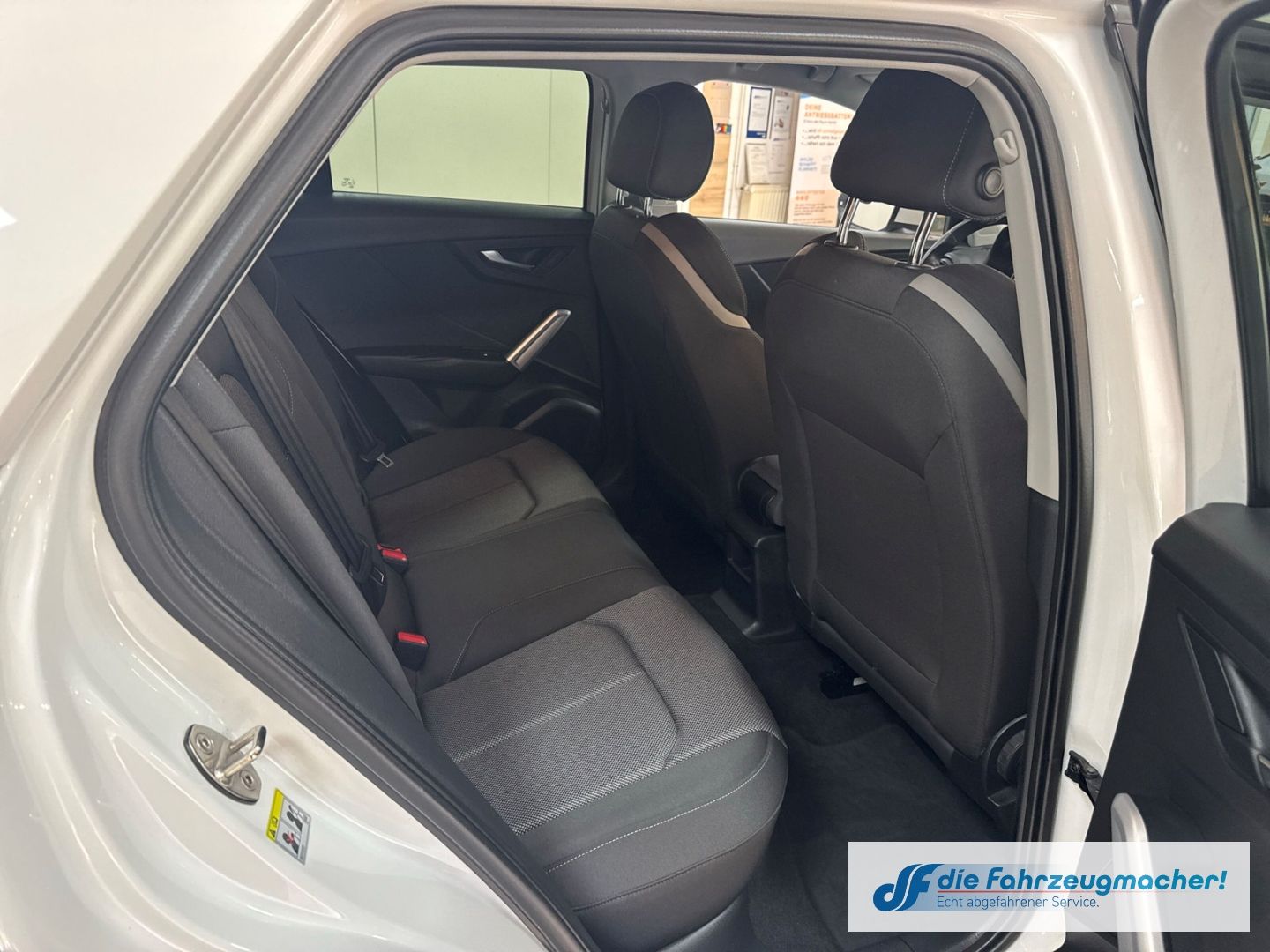 Fahrzeugabbildung Audi Q2 sport Sportpaket Navi Digitales Cockpit LED A