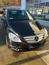 Mercedes-Benz Mercedes Benz B180 - Mercedes-Benz B 180 in Saarbrücken