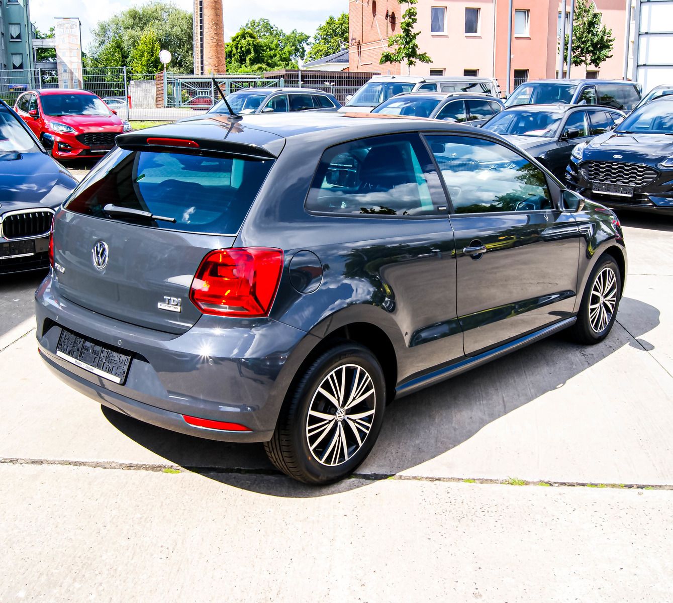 Fahrzeugabbildung Volkswagen Polo V 14TDI Allstar KLIMAAUTOMATIK TEMPOMAT PDC