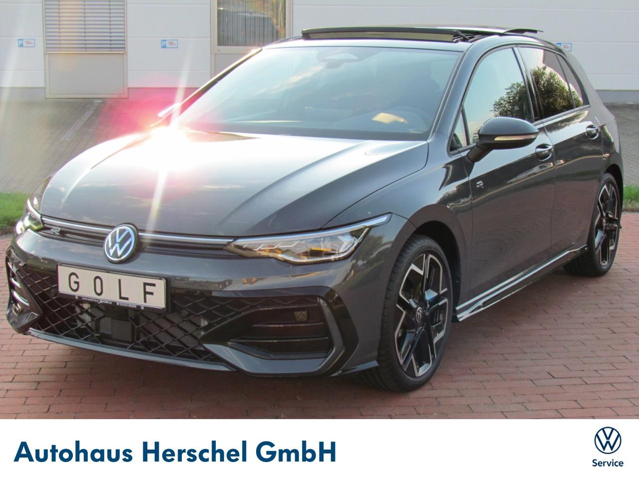 Volkswagen Golf VIII 1.5 R-Line DSG Pano 18Zoll RFK LED