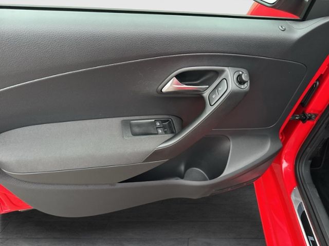 Polo LIFE 1.4 XENON CLIMATR.PDC SHZG GRA ALU