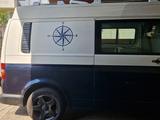 Volkswagen T5 Transporter, Camperumbau, lang, Hochdach - Volkswagen T5: Hoch Lang