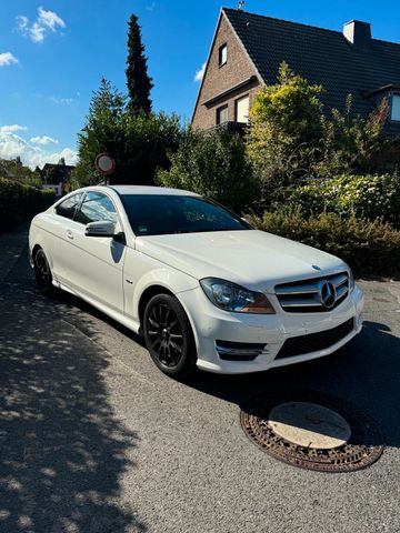 Mercedes-Benz Mercedes C Coupe C Klasse AMG Line Automat...