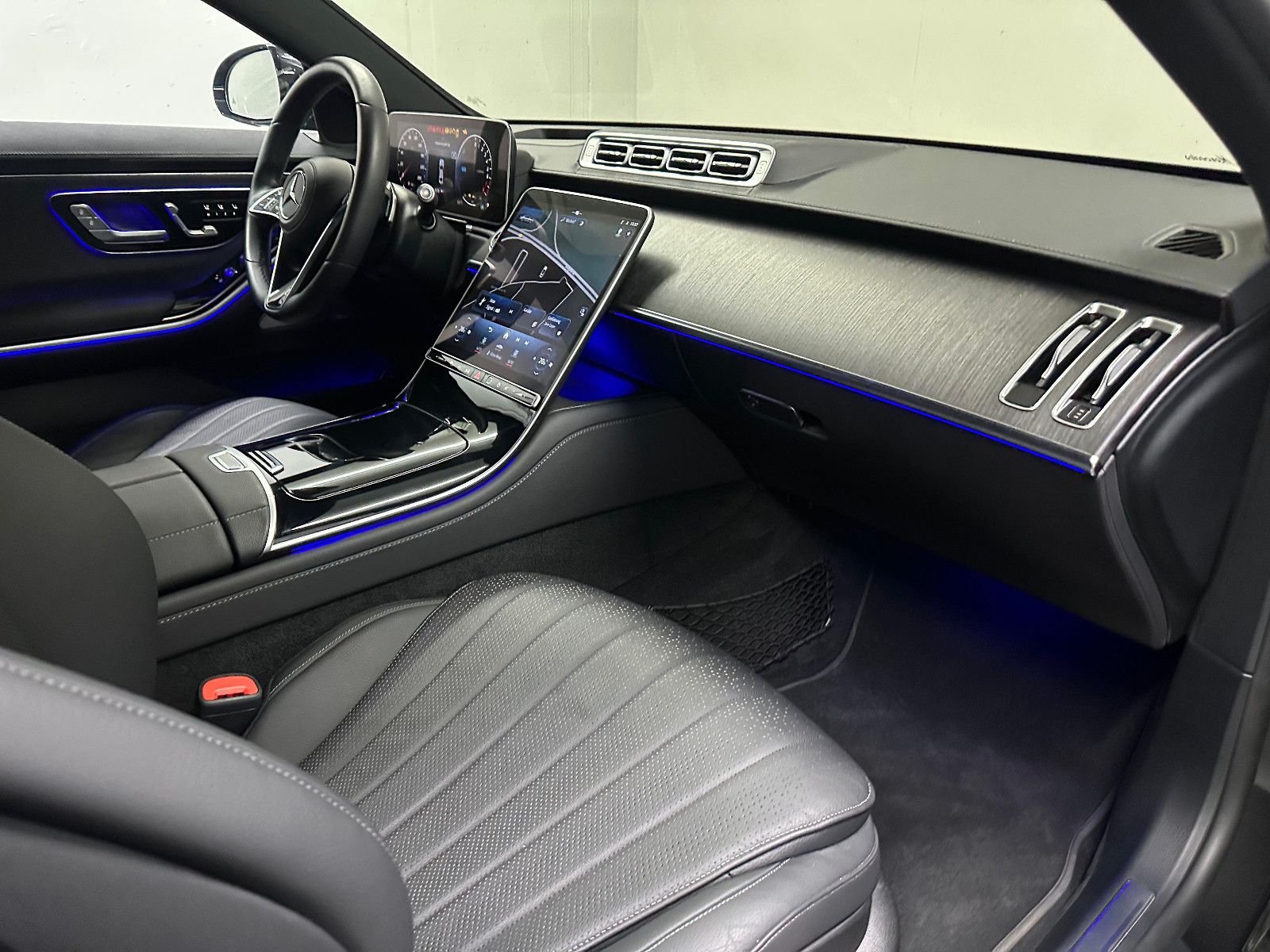 Fahrzeugabbildung Mercedes-Benz S 580 e *HEADUP*HA LENKUNG*SITZKLIMA*