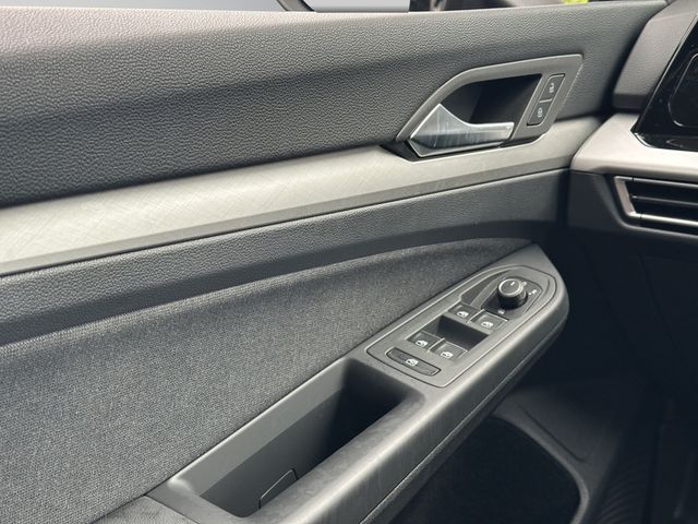 Golf VIII 2.0 TDI Life KLIMA PDC SHZ NAVI LED