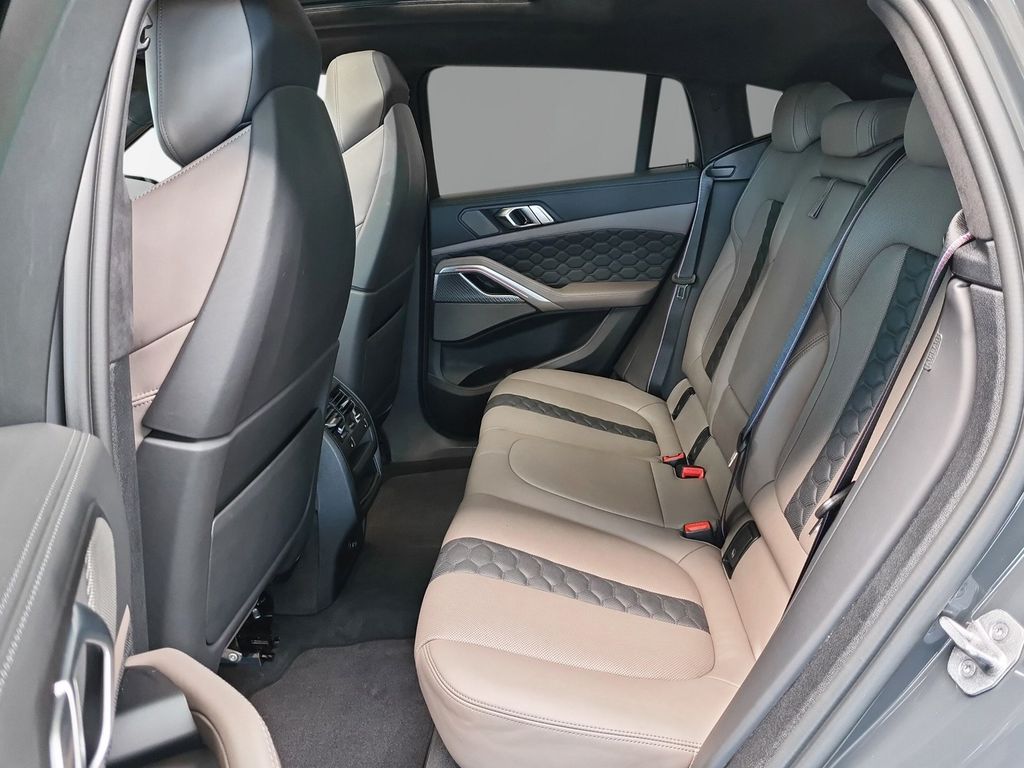 BMW X6 M Competition HK HiFi Massage Gestiksteuerung