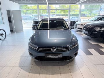 Volkswagen Passat Variant - 2