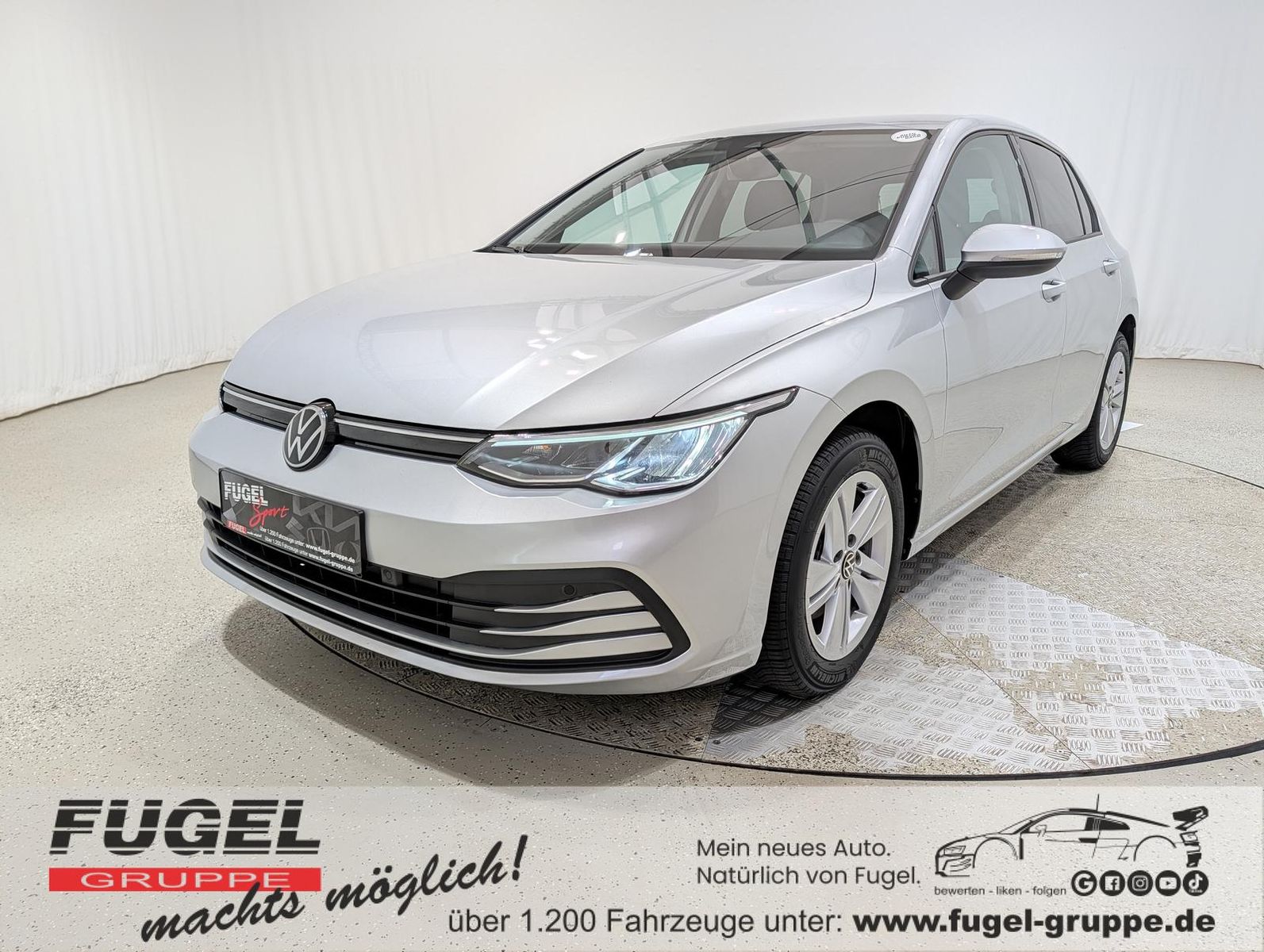 Volkswagen Golf - 1