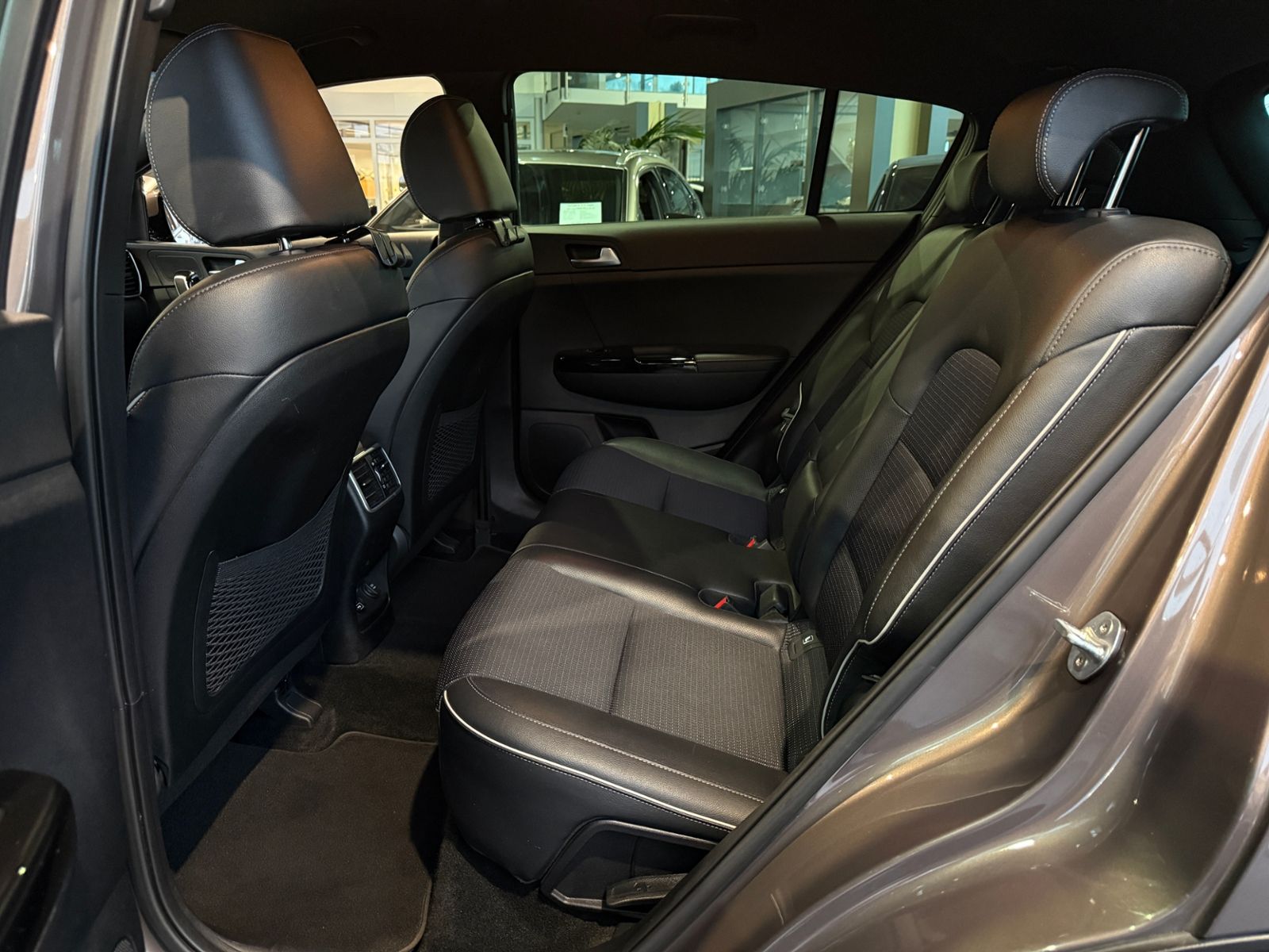 Fahrzeugabbildung Kia Sportage GT-Line 4WD AHK JBL ALU