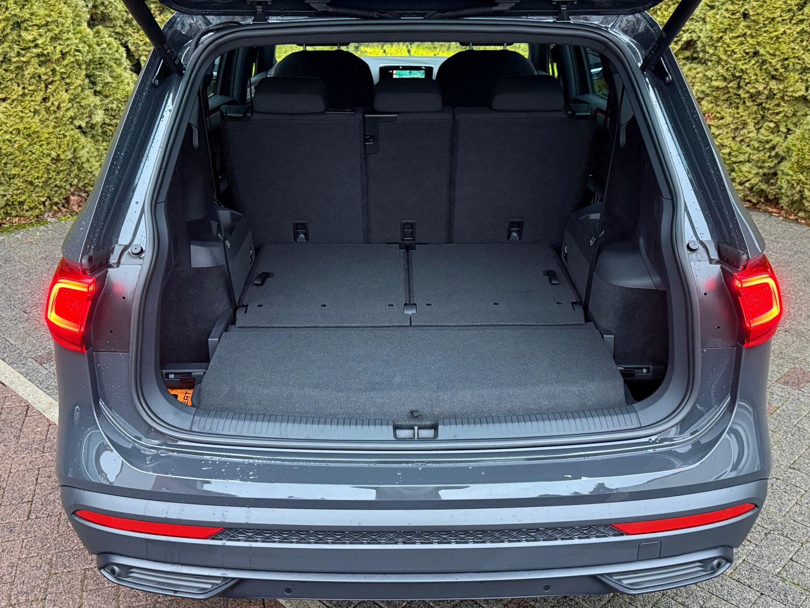 Fahrzeugabbildung SEAT Tarraco 1.5 TSI DSG Style LED+AHK+KAM+ACC+7SITZ