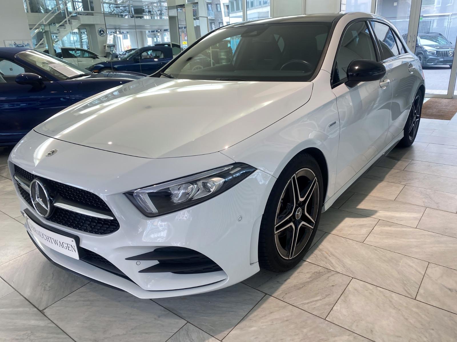Mercedes-Benz A 200 AMG/Night/Pano/MBUX/LED/RFK/1Hd