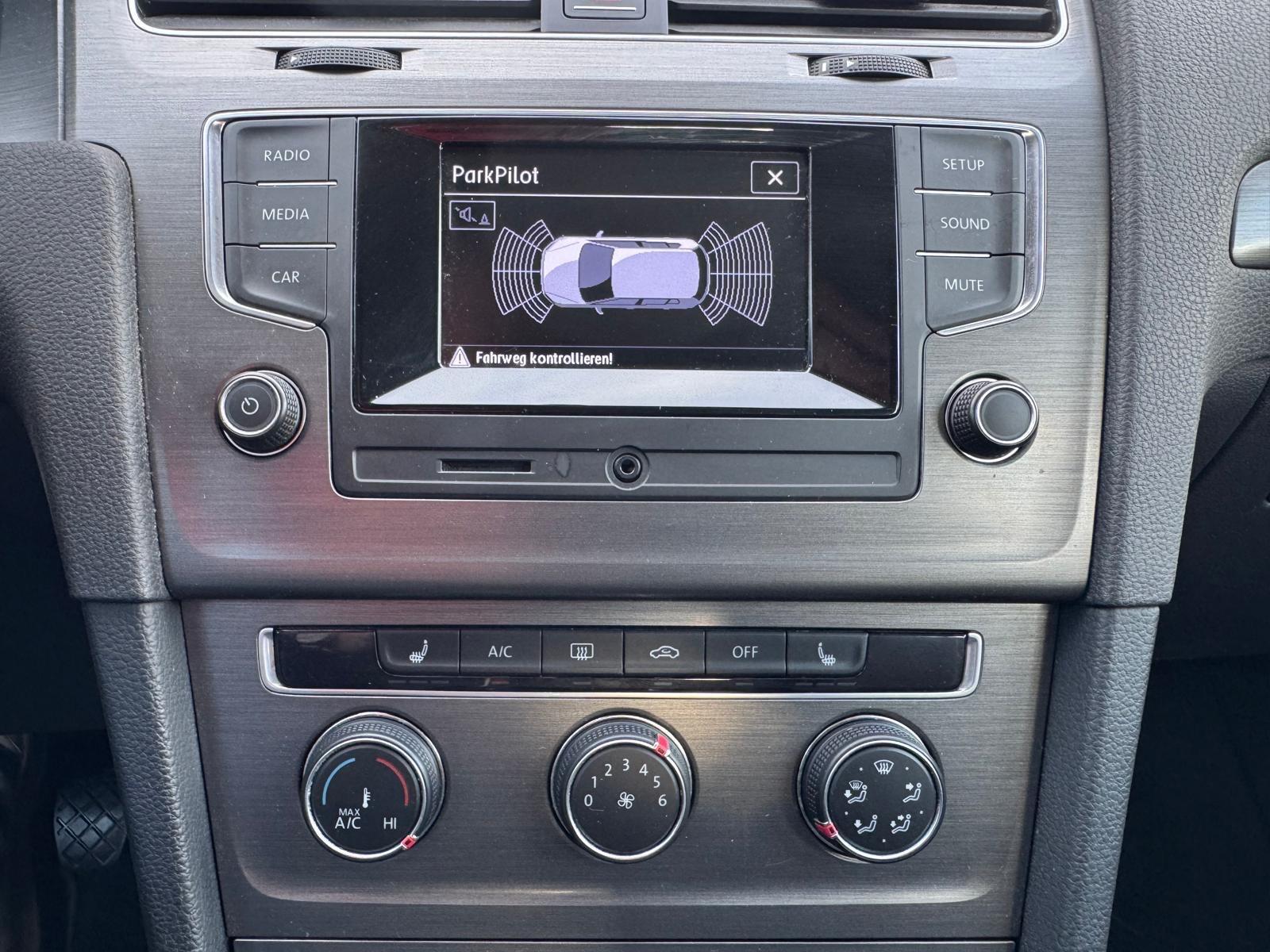 Volkswagen Golf VII Lim. Comfortline°1.Hand°Shz°PDC°