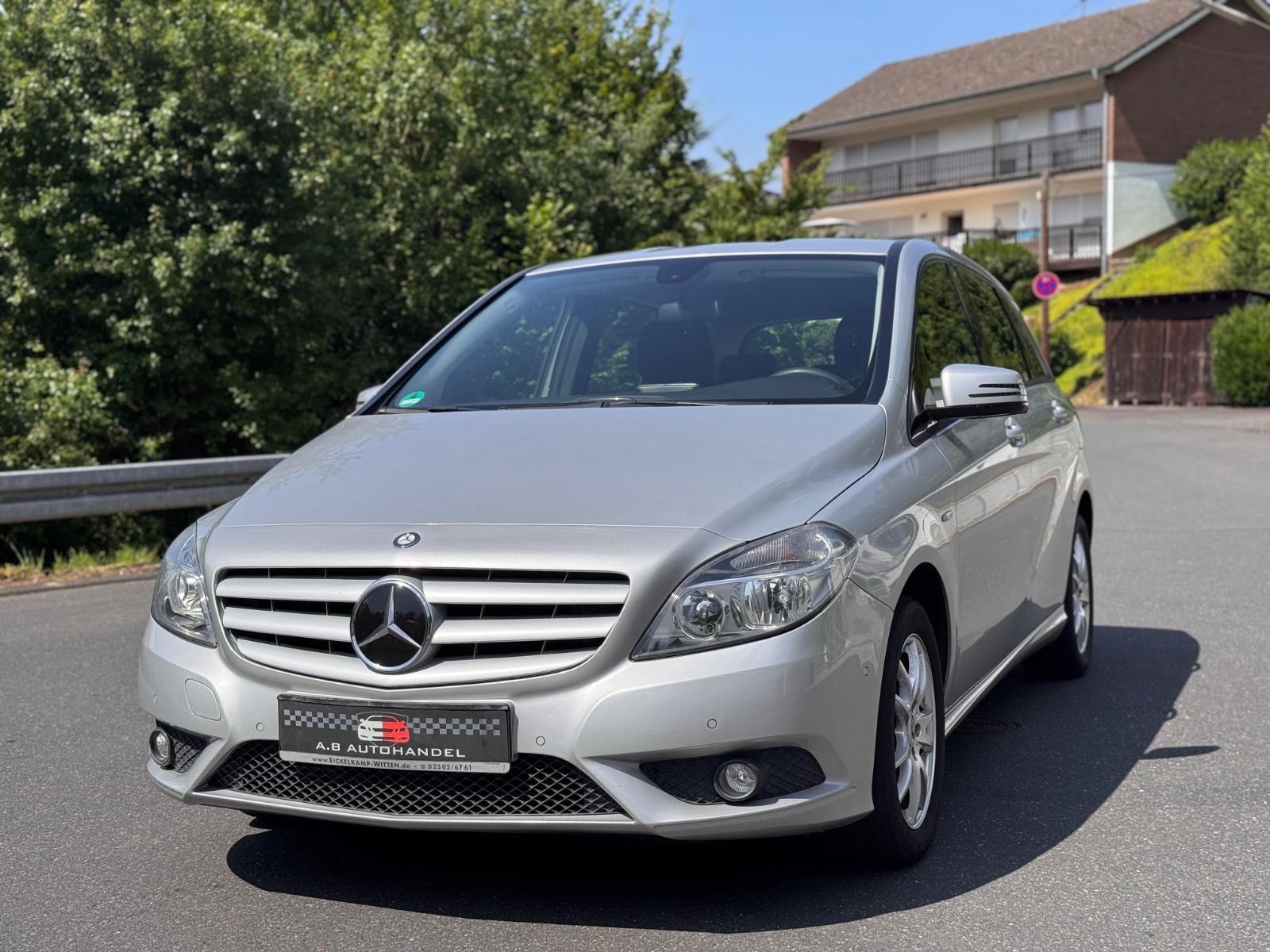 Mercedes-Benz B 180 Sports Tourer/SHZ/NAVI/79.000km