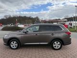 Mitsubishi Outlander SUV-Star+ 4WD - Mitsubishi mit Diesel-Antrieb: Geländewagen, Automatik