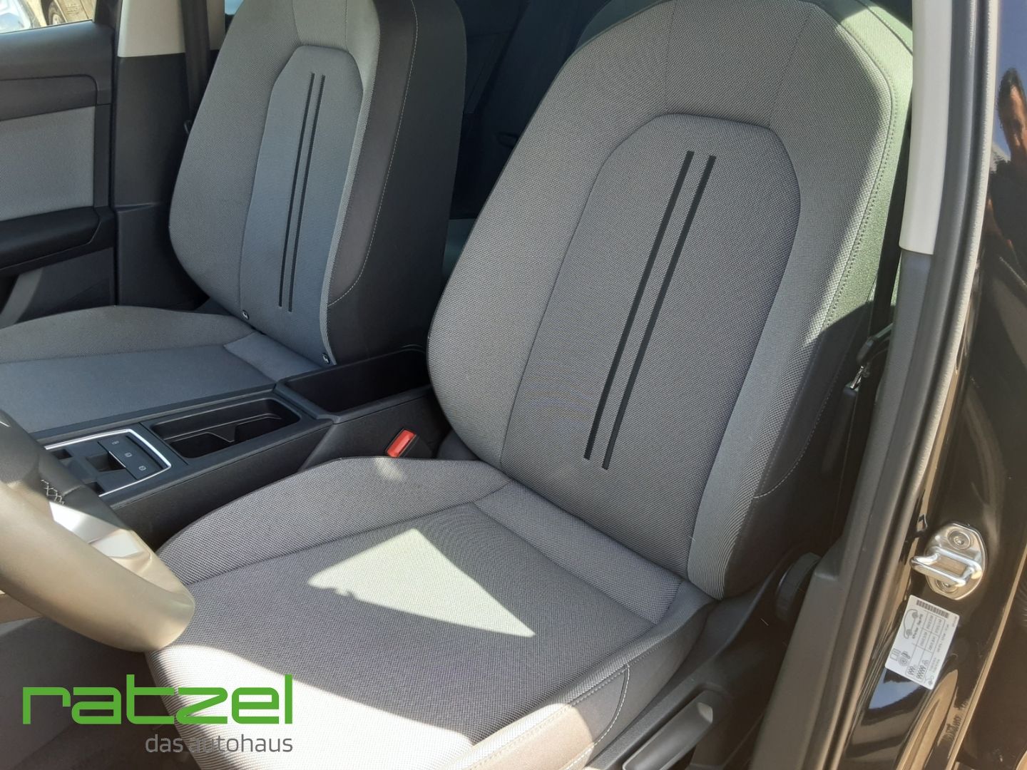 Fahrzeugabbildung SEAT Leon Sportst. Style 1.0 eTSI LED El. Heckklappe