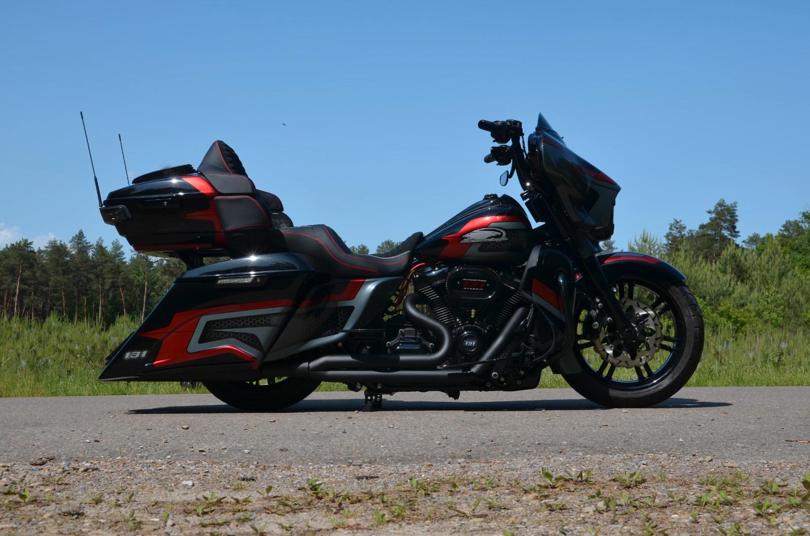 Harley-Davidson FLHXS Street Glide Special Bagger Fat Front 131"