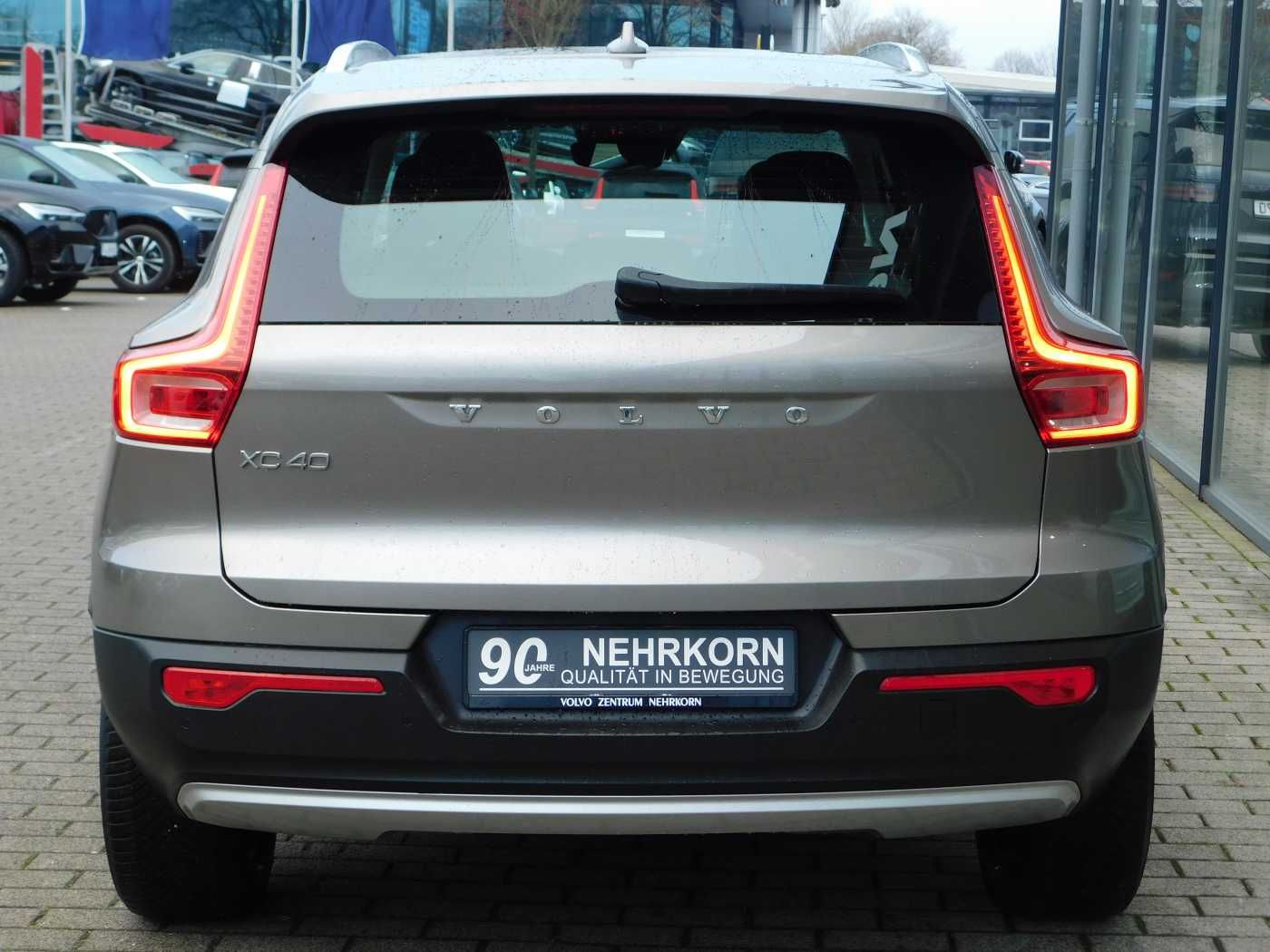 Fahrzeugabbildung Volvo XC40 Plug-In-Hybrid T4 Recharge Inscription Expr